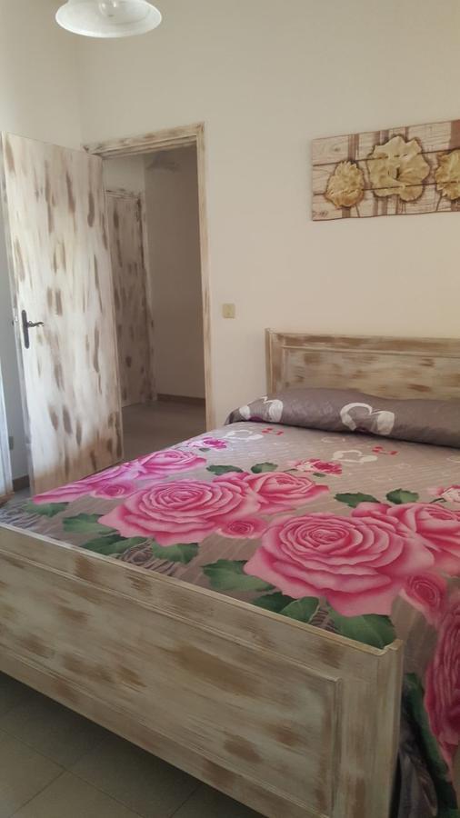 B&B Le Peonie Badesi Esterno foto