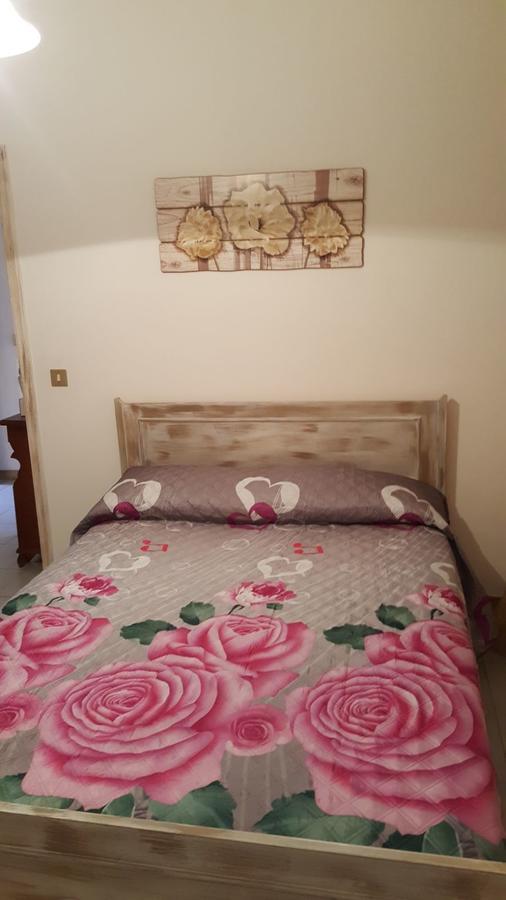 B&B Le Peonie Badesi Esterno foto
