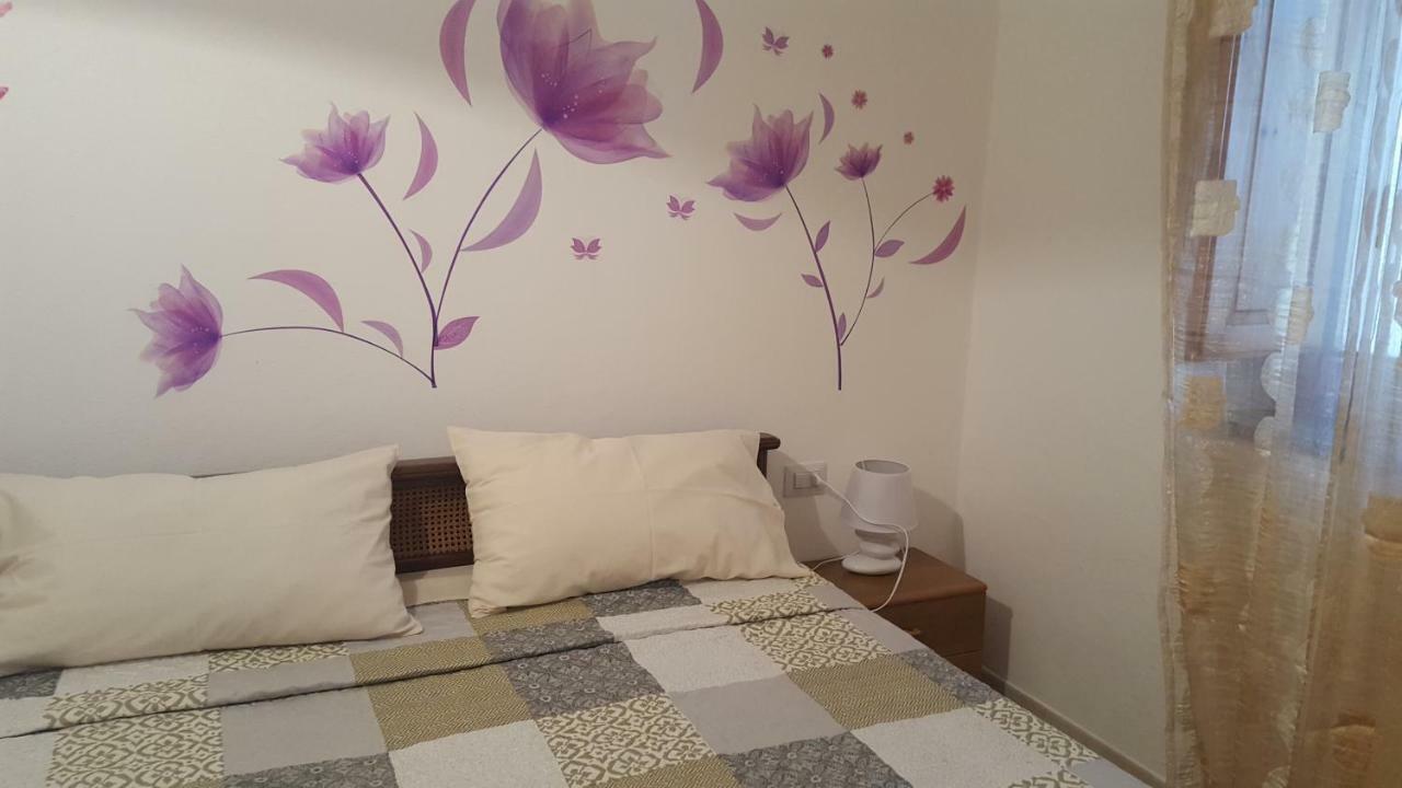 B&B Le Peonie Badesi Esterno foto